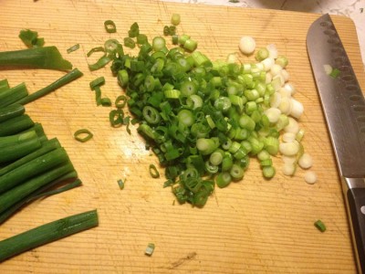 Prepping-Superfoods---Green-Onions
